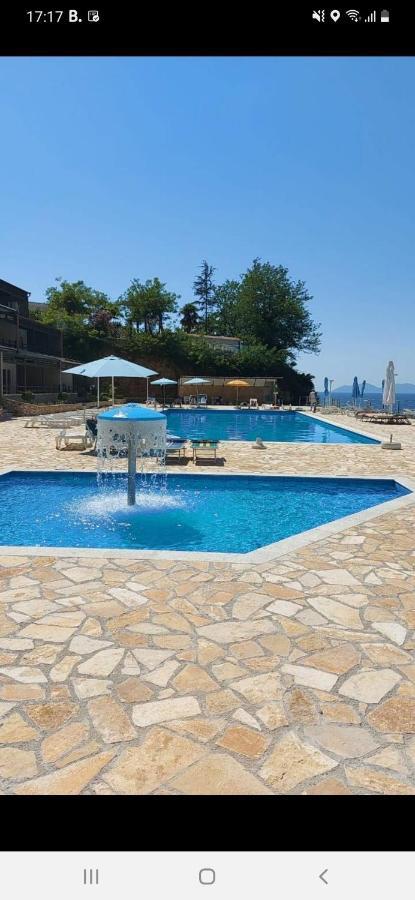 Villa Amos At Aquamarine Residence Vlorë Buitenkant foto