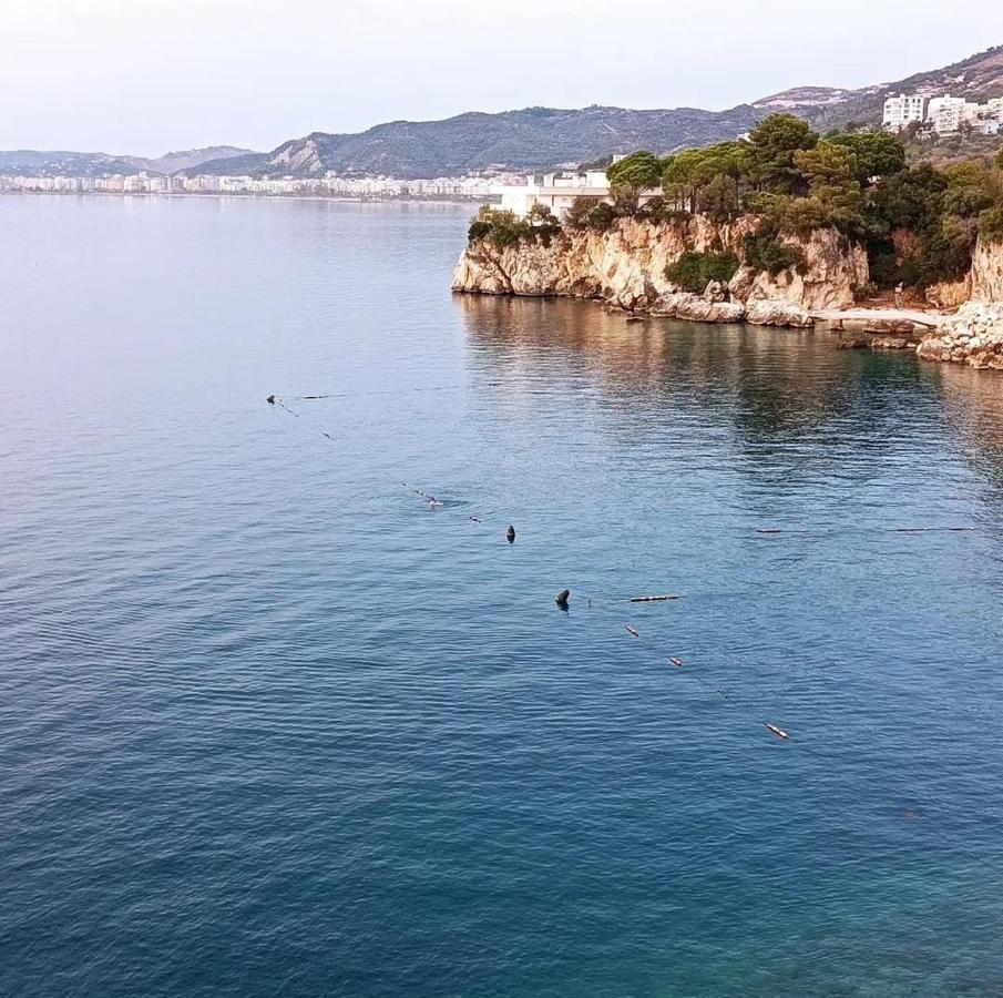 Villa Amos At Aquamarine Residence Vlorë Buitenkant foto