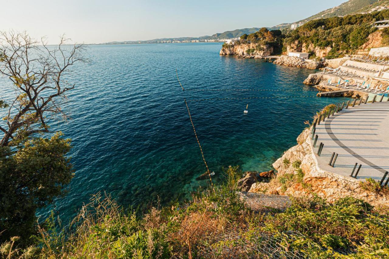 Villa Amos At Aquamarine Residence Vlorë Buitenkant foto