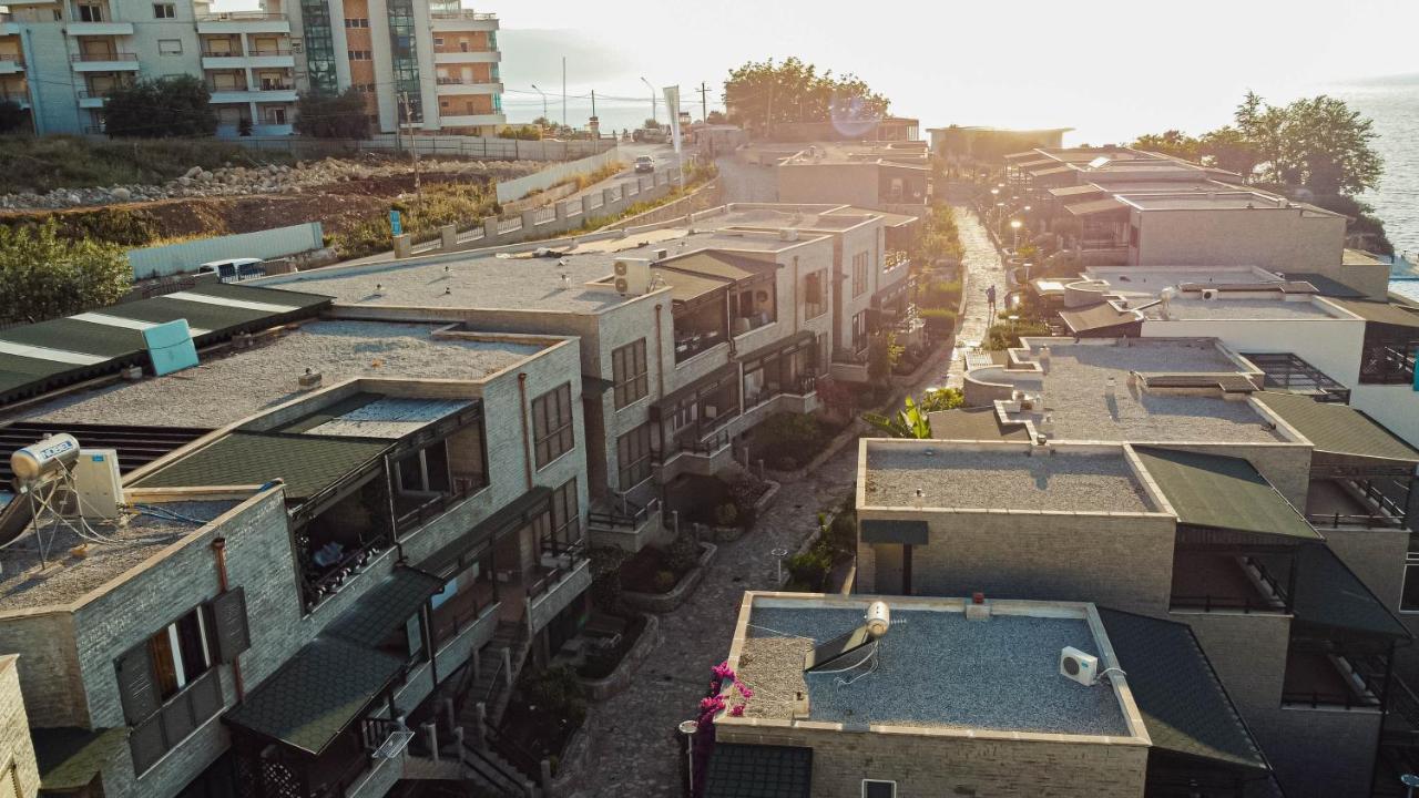 Villa Amos At Aquamarine Residence Vlorë Buitenkant foto
